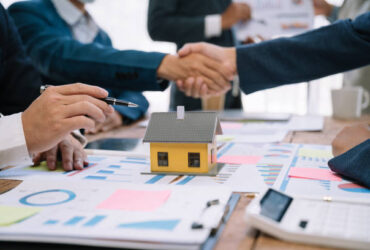 Economize na conta de luz  de sua casa e sua empresa em Florianópolis